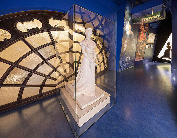 Statue of Empress Elisabeth in the Sisi Museum